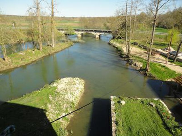 Moulin à Eau Et Appartements à Vendre Avec Turbine Hydro électrique Charente